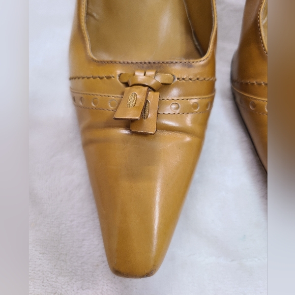 Gucci Tan Leather Pumps Size 8.5 - Picture 3 of 12